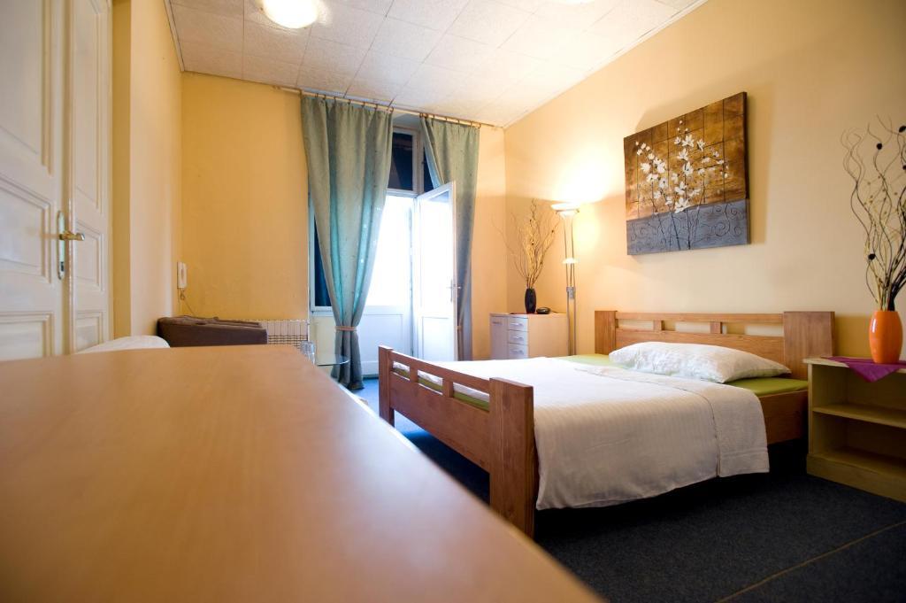 Club Hotel Praha Room photo